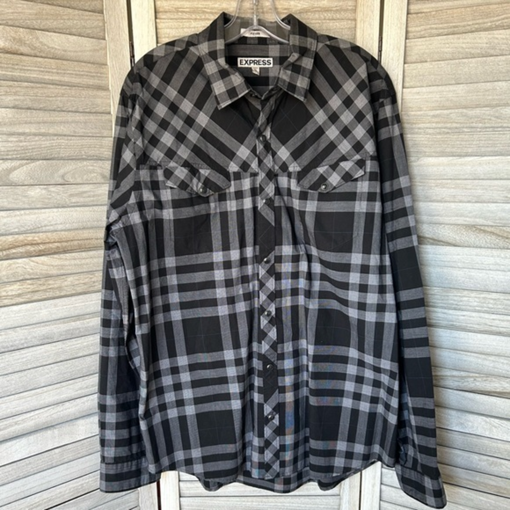 Express Fitted Mens XL Gray Striped Long Sleeve‎ Spread Collar Shirt Pearl Snap